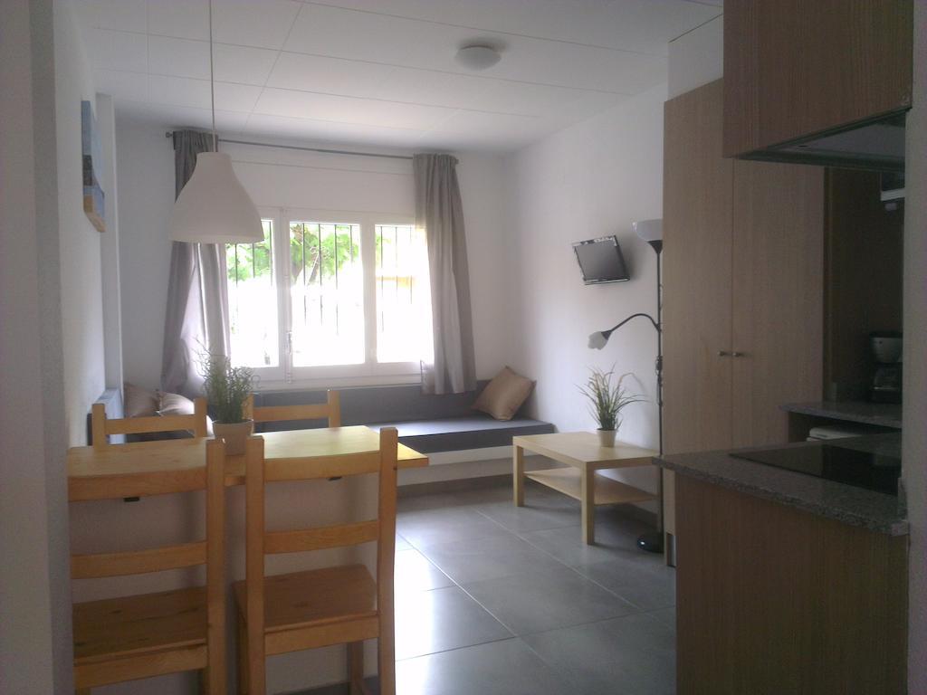 Apartaments La Riera Roses Quarto foto