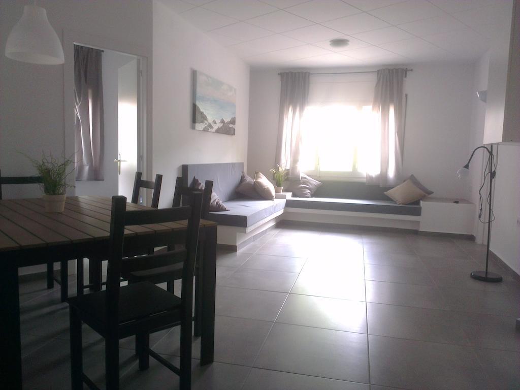 Apartaments La Riera Roses Quarto foto